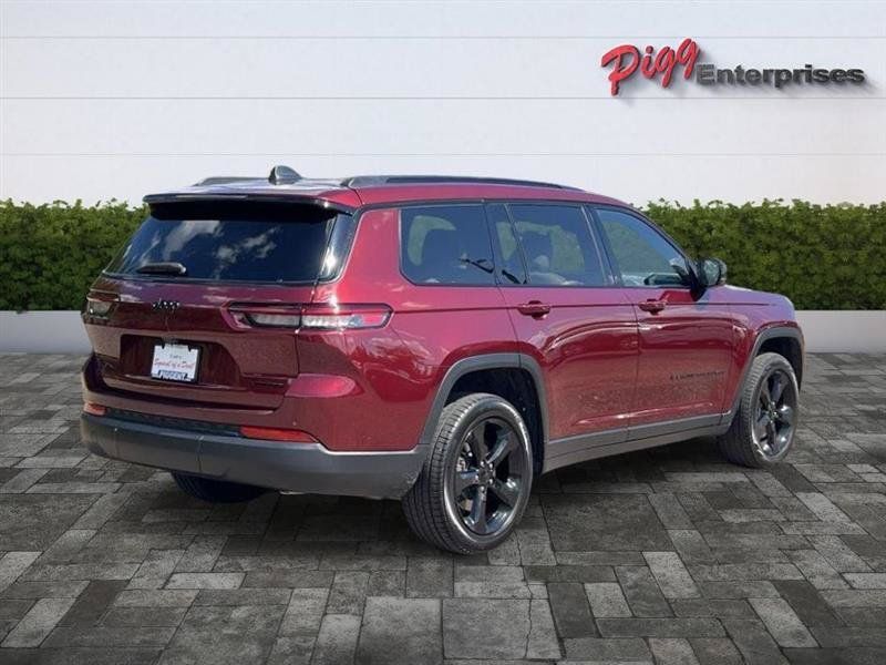 Used 2024 Jeep Grand Cherokee L Limited w/ Black Appearance Package AWD/4WD image 9