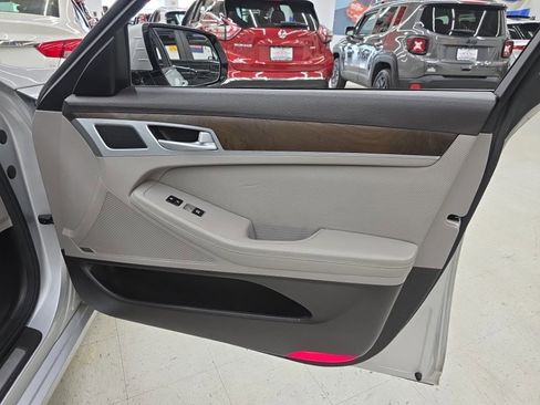 Used 2017 Genesis G80 3.8 w/ Option Group 03 RWD image 12