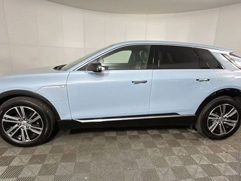Used 2024 Cadillac Lyriq Tech AWD/4WD image 6
