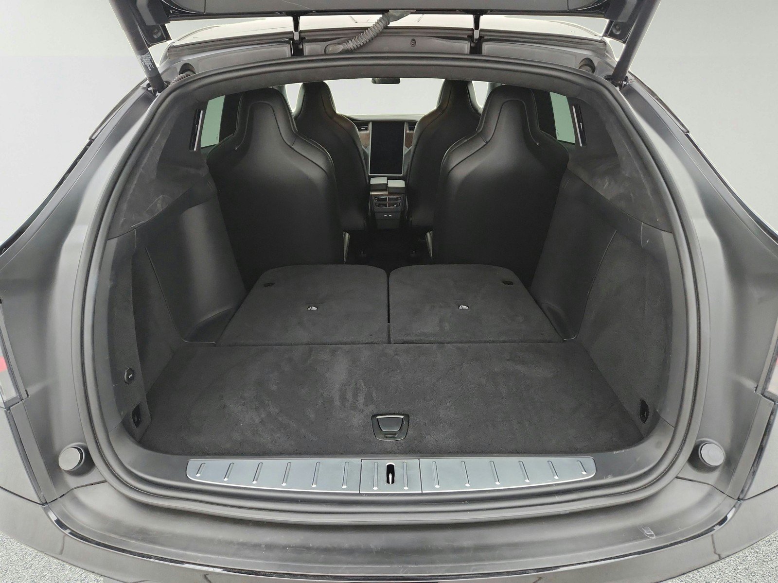Used 2018 Tesla Model X 100D AWD/4WD image 32