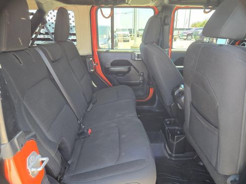 Used 2018 Jeep Wrangler Unlimited Sport AWD/4WD image 24