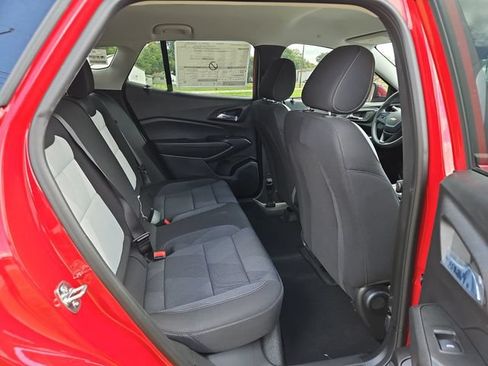 New 2026 Chevrolet Trax LS w/ LS Convenience Package FWD image 26