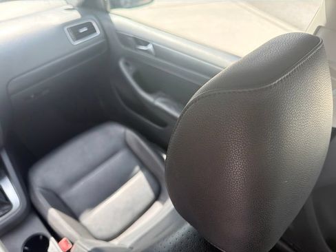 Used 2014 Volkswagen Jetta SE FWD image 18