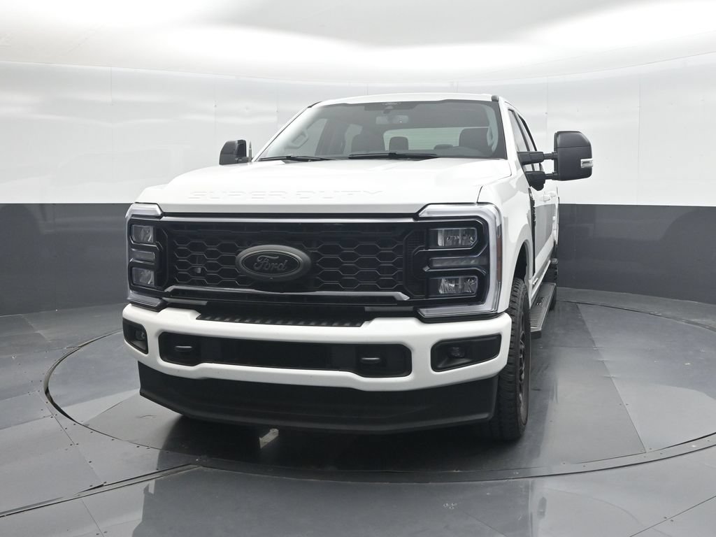 Used 2025 Ford F250 Lariat w/ Black Appearance Package AWD/4WD image 5