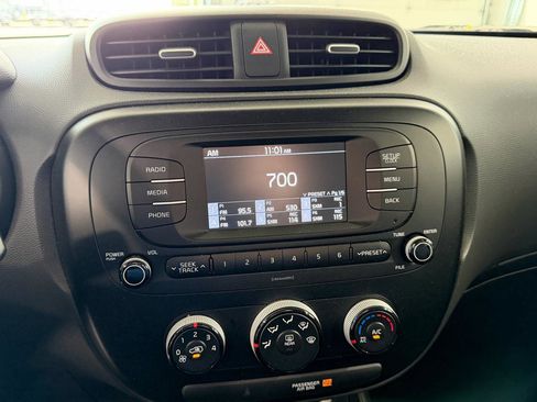 Used 2017 Kia Soul + FWD Hatchback 2.0L 4-Cyl image 31