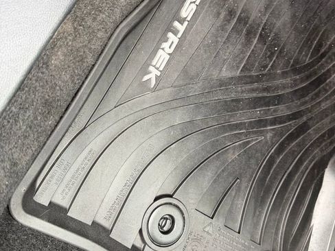 Used 2024 Subaru Crosstrek 2.5i Limited w/ Popular Package #4A image 19