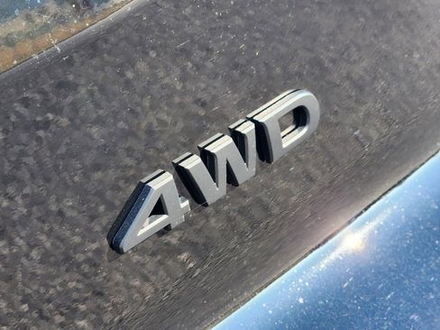 New 2025 Nissan Pathfinder SV w/ Black Appearance Package image 8