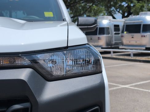 Used 2026 Chevrolet Colorado W/T w/ WT Custom Package RWD image 12