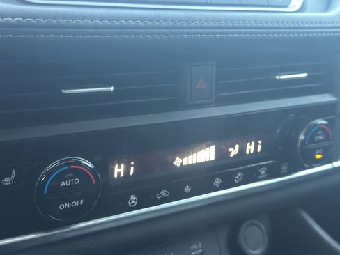 Certified 2023 Nissan Rogue SV w/ SV Premium B Package image 25