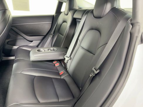 Used 2023 Tesla Model 3 Standard Range image 13