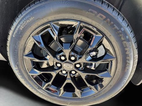 New 2026 Chevrolet Traverse LT w/ Midnight/Sport Edition FWD image 39