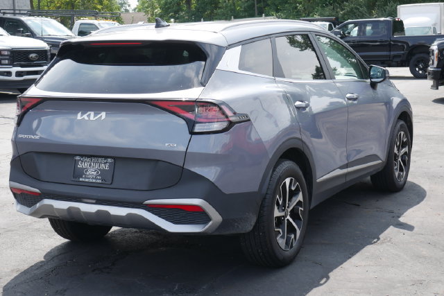 Used 2023 Kia Sportage EX AWD/4WD image 11