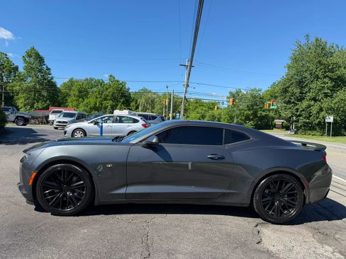 Used 2018 Chevrolet Camaro SS RWD image 8