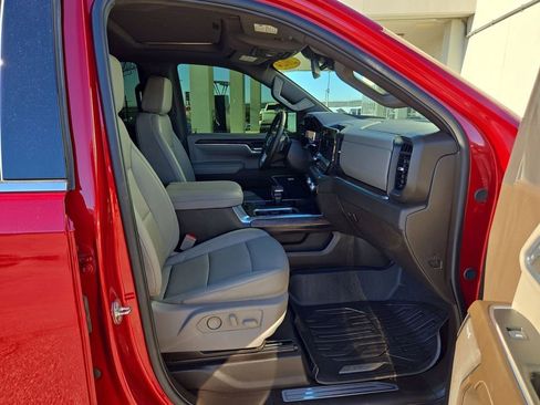 Used 2024 GMC Sierra 1500 SLT image 28