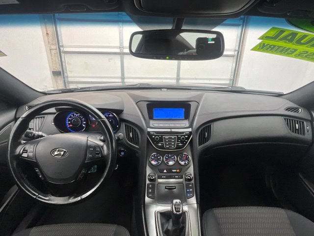 Used 2015 Hyundai Genesis 3.8 RWD image 4