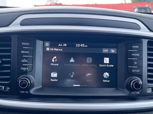 Used 2020 Kia Sorento LX FWD image 18