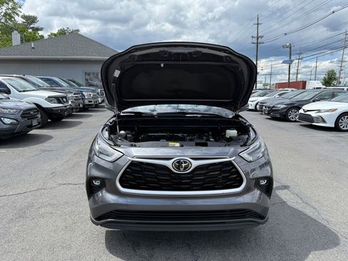 Used 2022 Toyota Highlander LE image 37