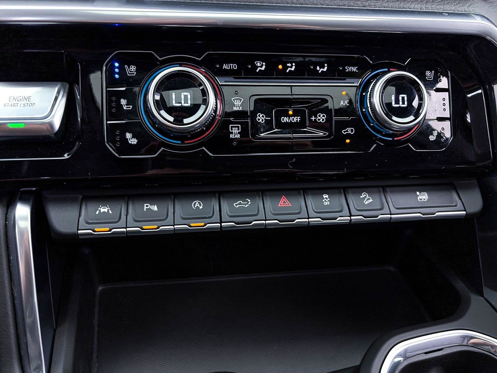 Used 2023 GMC Sierra 1500 Denali AWD/4WD image 32