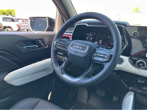 New 2026 GMC Canyon AT4X image 27