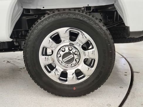 New 2026 Ford F250 Lariat w/ Chrome Package image 24
