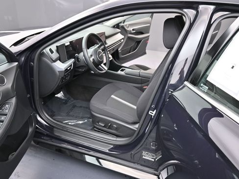 Certified 2025 Hyundai Sonata SEL image 12
