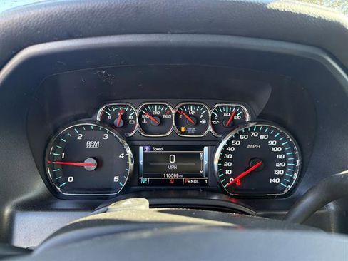 Used 2018 Chevrolet Silverado 2500 LTZ image 32