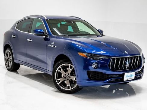 Used 2023 Maserati Levante GT AWD/4WD image 5