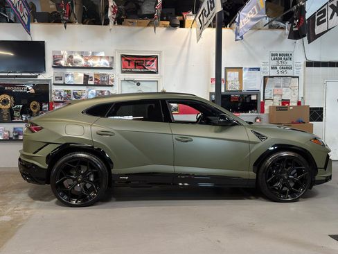 Used 2024 Lamborghini Urus S AWD/4WD image 5