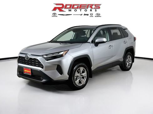 Used 2024 Toyota RAV4 XLE w/ Convenience Package AWD/4WD image 8