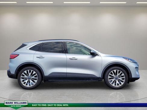 Certified 2020 Ford Escape Titanium AWD/4WD image 2