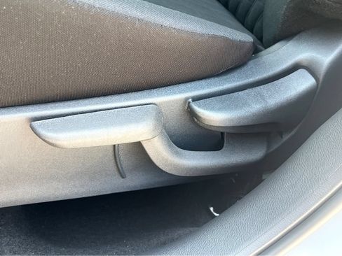 Used 2024 Nissan Kicks SV FWD image 19