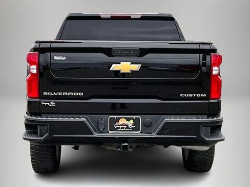 Used 2022 Chevrolet Silverado 1500 Custom w/ Safety Confidence Package image 6