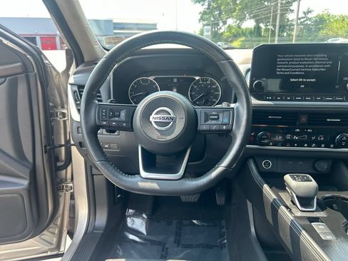 Used 2021 Nissan Rogue SL w/ Premium Package AWD/4WD image 13