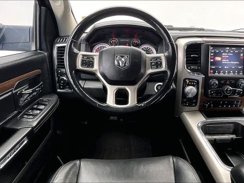 Used 2018 RAM 1500 Laramie w/ Convenience Group AWD/4WD image 4