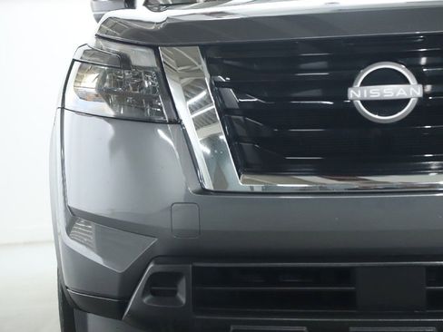 Used 2025 Nissan Pathfinder SV FWD image 7