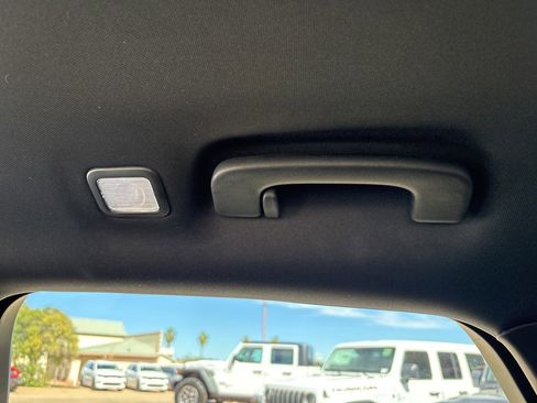 Used 2025 Ford Escape ST-Line Select image 41