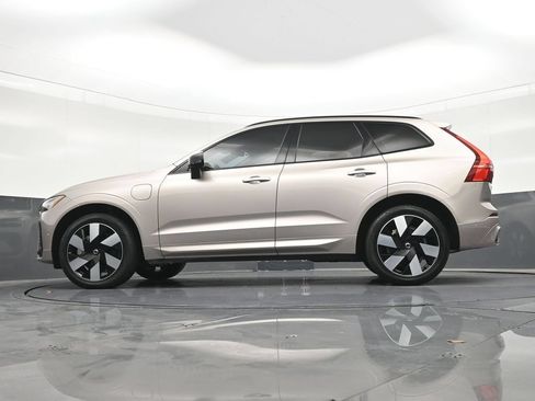 Used 2025 Volvo XC60 T8 Plus w/ Protection Package Premier AWD/4WD image 19