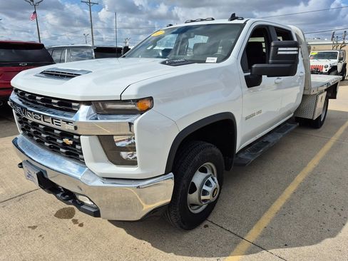 Used 2022 Chevrolet Silverado 3500 LT w/ Convenience Package image 3
