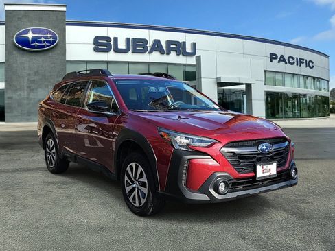 Used 2023 Subaru Outback Premium AWD/4WD image 1