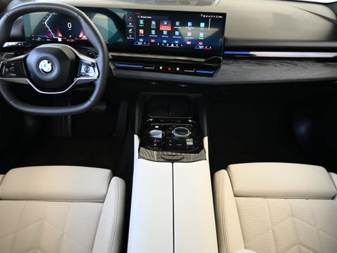 Certified 2024 BMW 530i w/ Premium Package RWD image 14