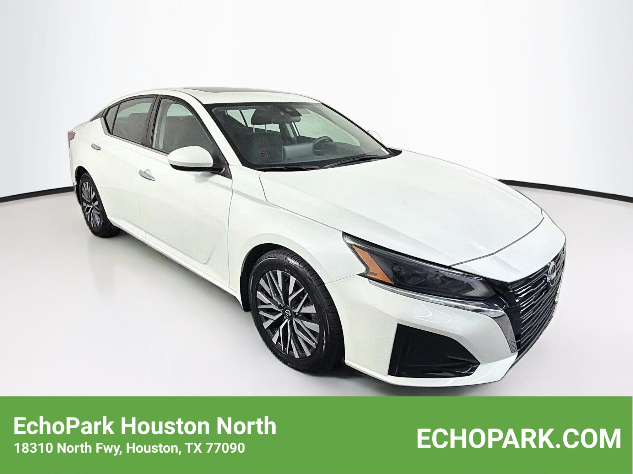 Used 2023 Nissan Altima 2.5 SV w/ SV Premium Package FWD image 1