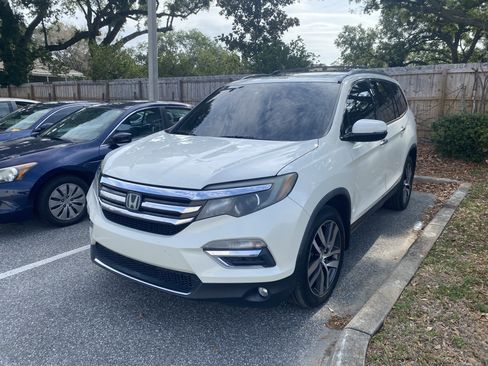 Used 2016 Honda Pilot Touring image 1