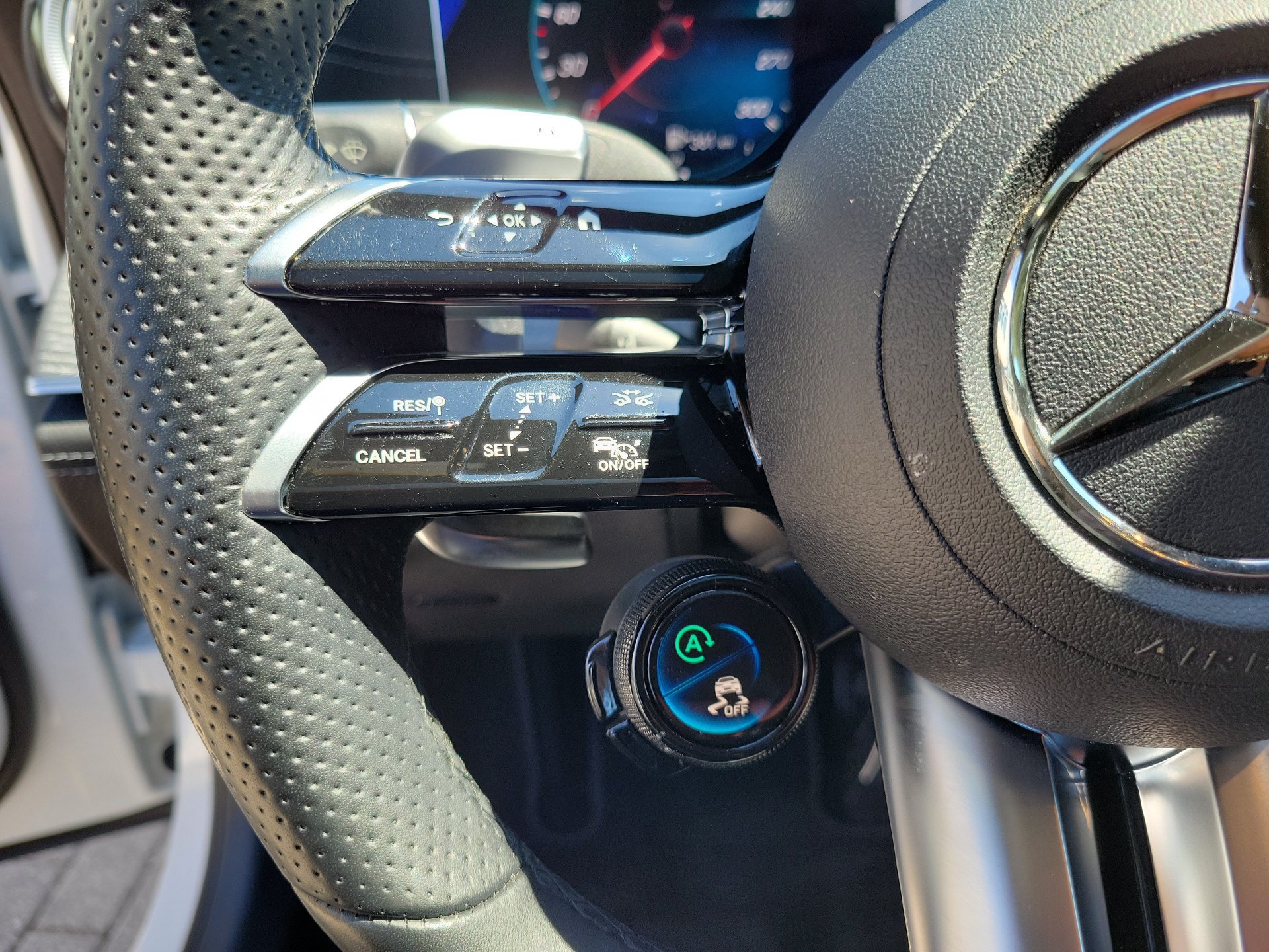 Used 2022 Mercedes-Benz AMG GT 43 image 33