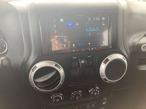 Used 2011 Jeep Wrangler Sahara w/ Trailer Tow Group image 14