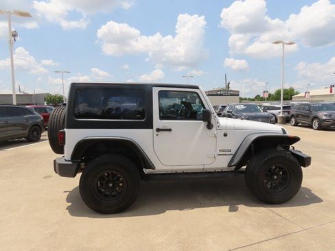 Used 2014 Jeep Wrangler Sport w/ Connectivity Group AWD/4WD image 7