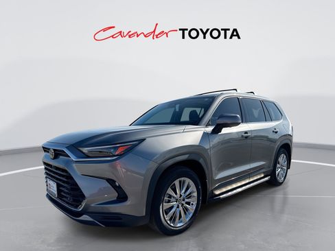 Certified 2026 Toyota Grand Highlander Platinum image 1