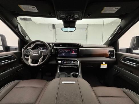 New 2026 GMC Sierra 2500 Denali w/ Denali Reserve Package AWD/4WD image 3