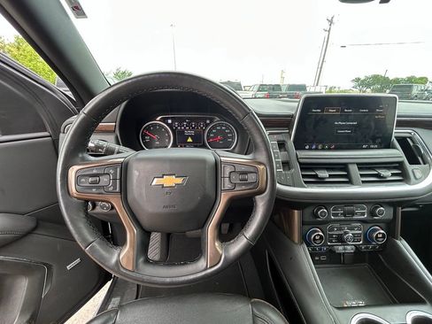 Used 2021 Chevrolet Suburban High Country AWD/4WD image 10