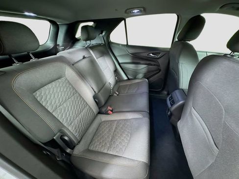 Used 2021 Chevrolet Equinox LT image 28