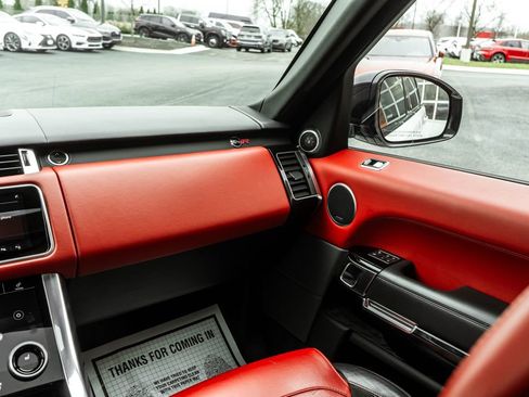 Used 2020 Land Rover Range Rover Sport SVR image 15